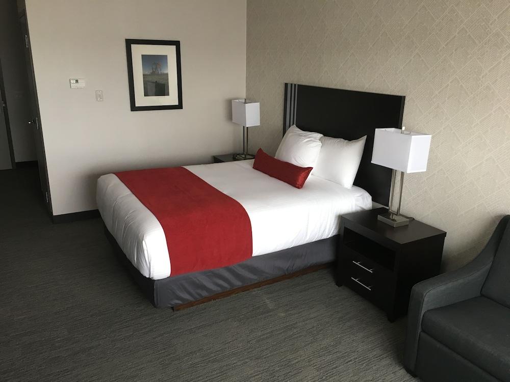 Park Inn By Radisson Edmonton Airport Leduc Bagian luar foto