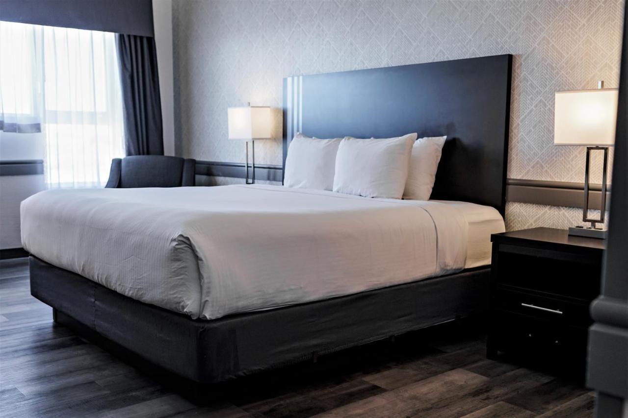 Park Inn By Radisson Edmonton Airport Leduc Bagian luar foto