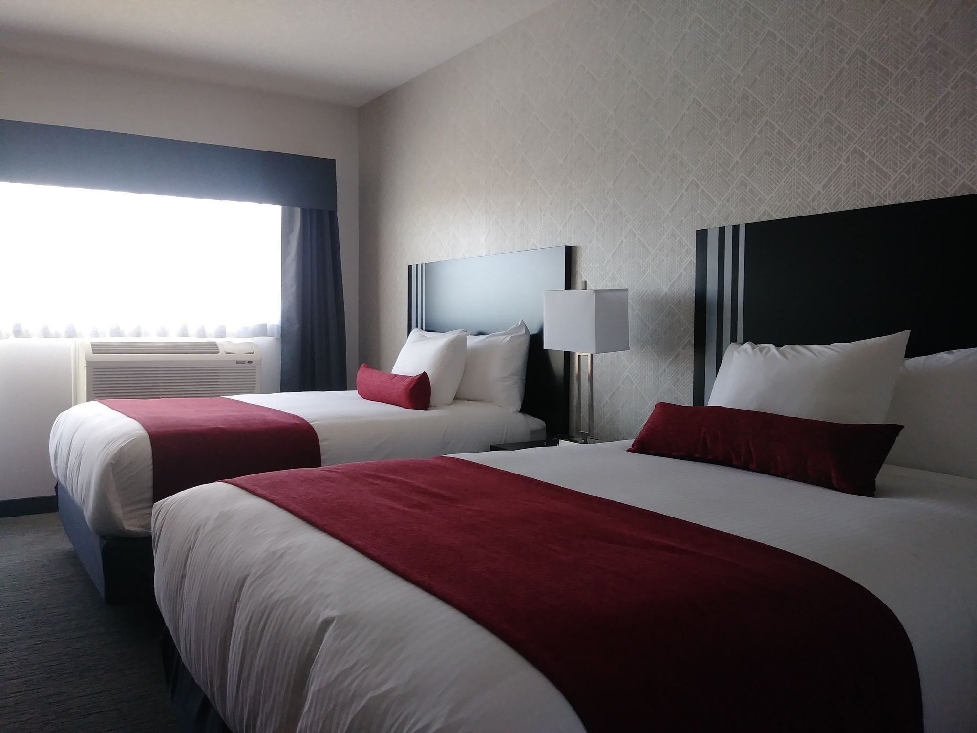 Park Inn By Radisson Edmonton Airport Leduc Bagian luar foto